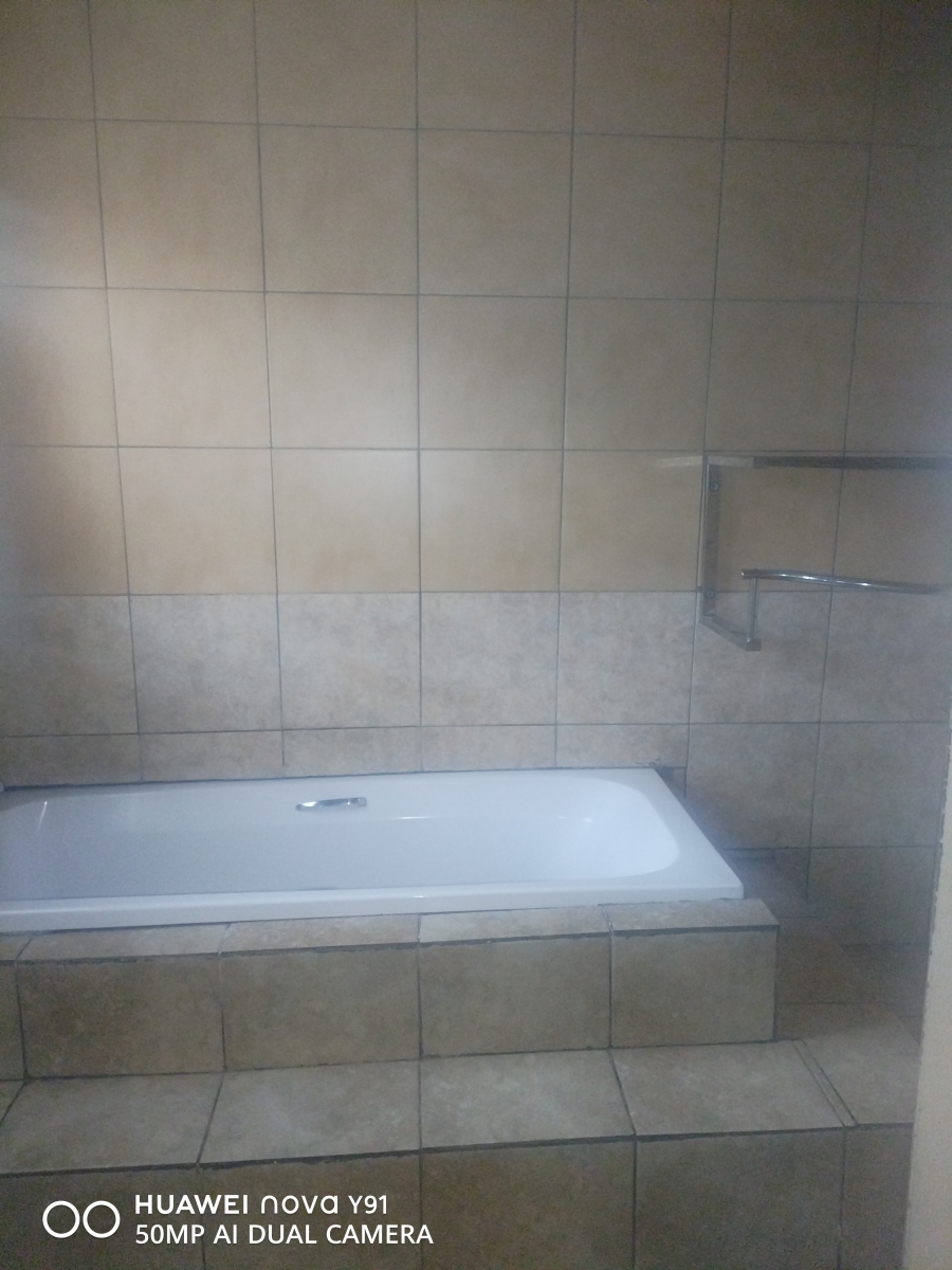 3 Bedroom Property for Sale in Leachville Gauteng