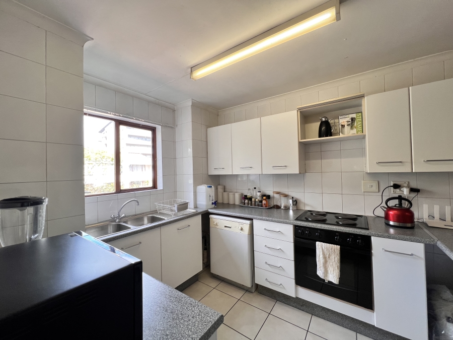 2 Bedroom Property for Sale in Sunninghill Gauteng