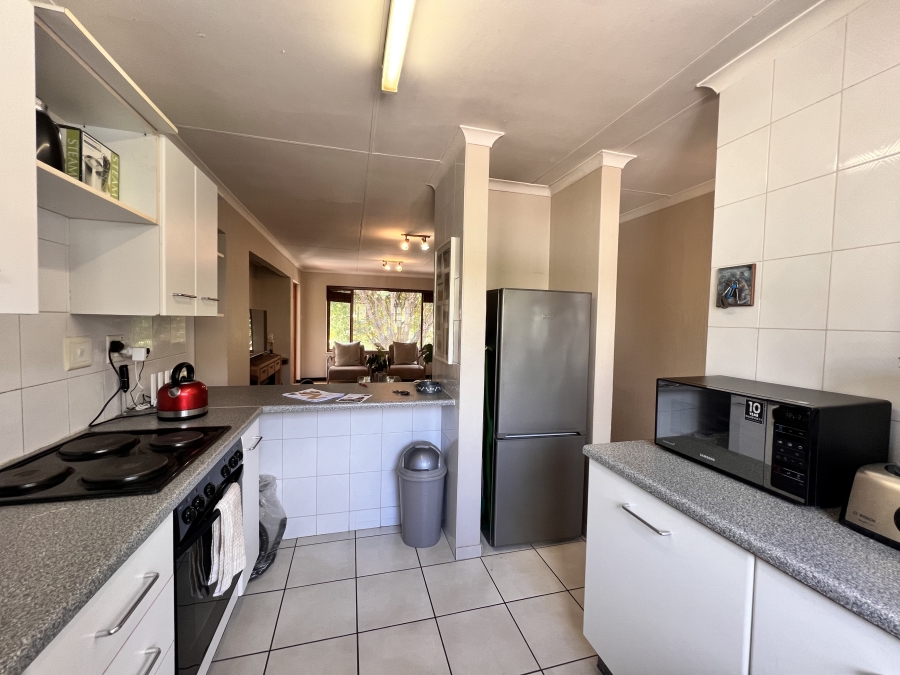 2 Bedroom Property for Sale in Sunninghill Gauteng