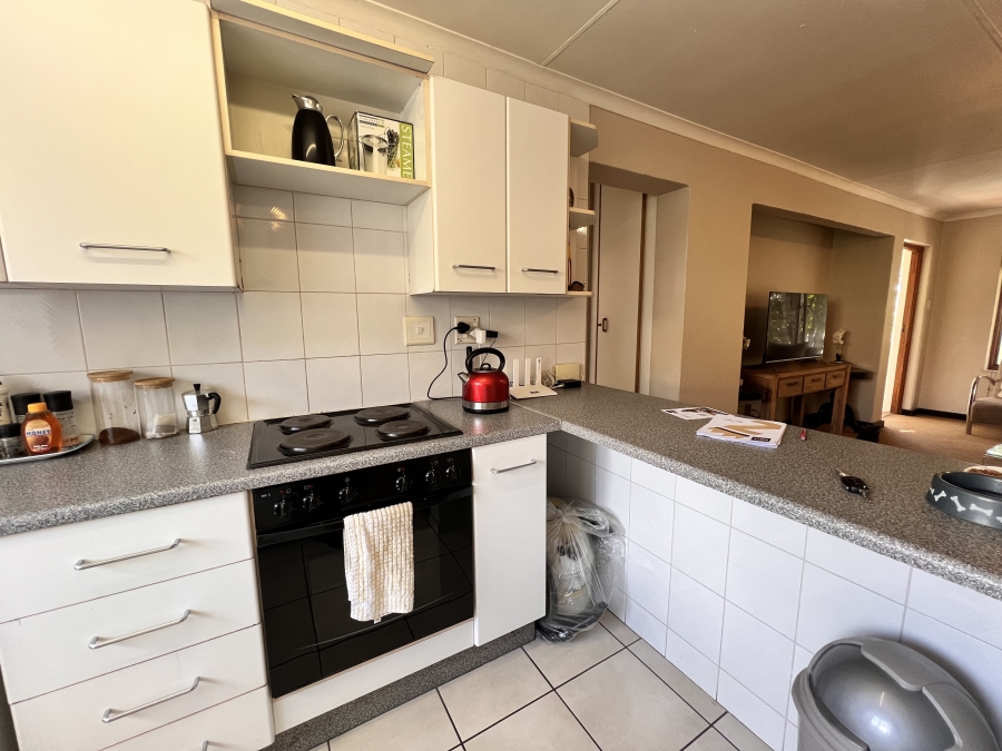 2 Bedroom Property for Sale in Sunninghill Gauteng