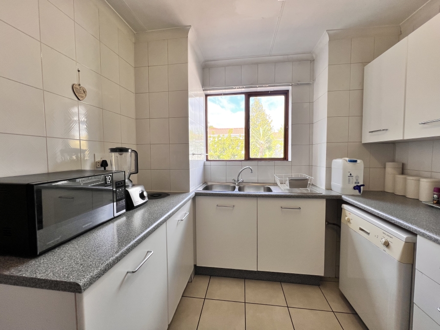2 Bedroom Property for Sale in Sunninghill Gauteng