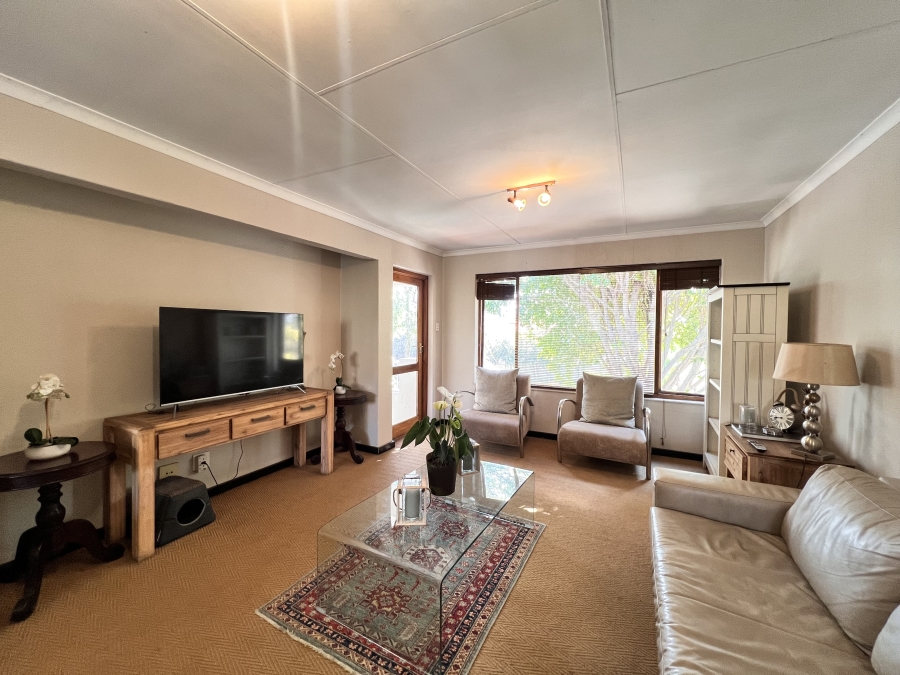 2 Bedroom Property for Sale in Sunninghill Gauteng