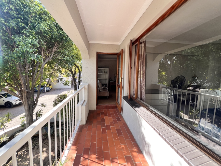2 Bedroom Property for Sale in Sunninghill Gauteng