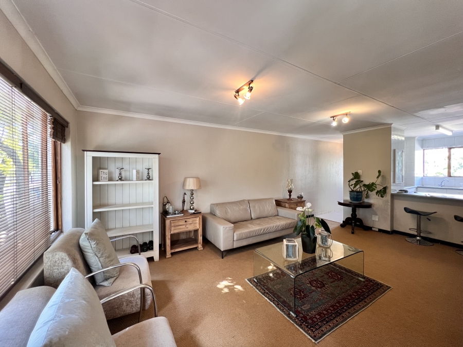 2 Bedroom Property for Sale in Sunninghill Gauteng