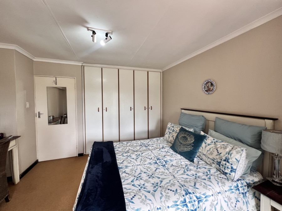 2 Bedroom Property for Sale in Sunninghill Gauteng