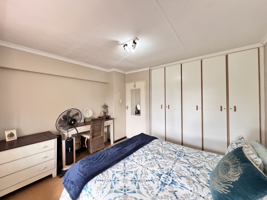 2 Bedroom Property for Sale in Sunninghill Gauteng