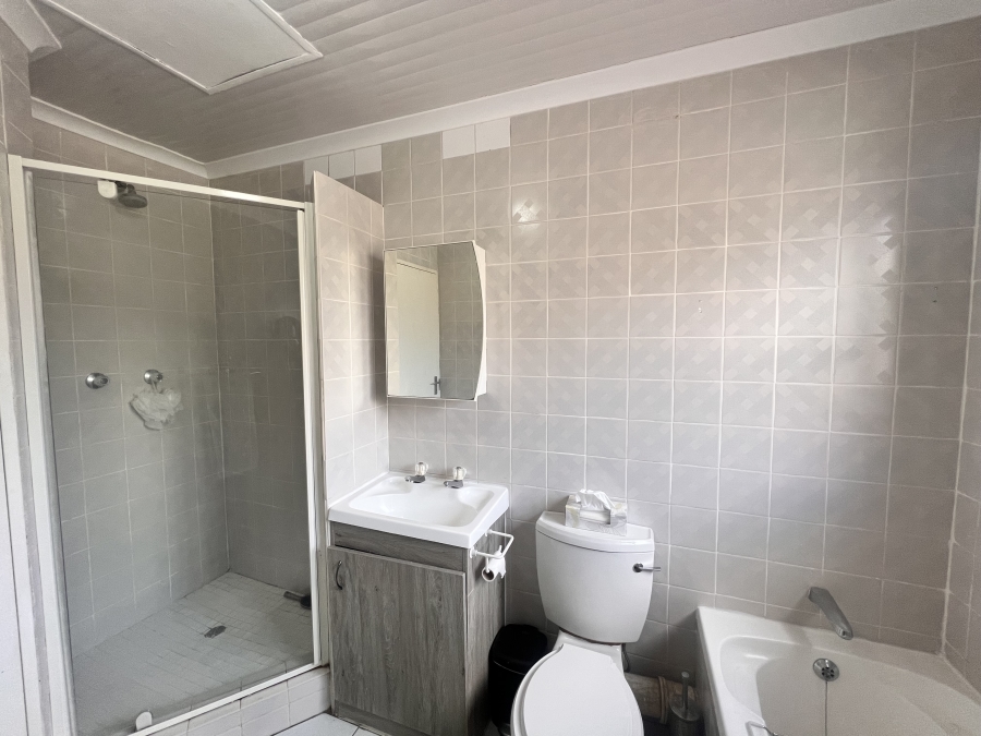 2 Bedroom Property for Sale in Sunninghill Gauteng