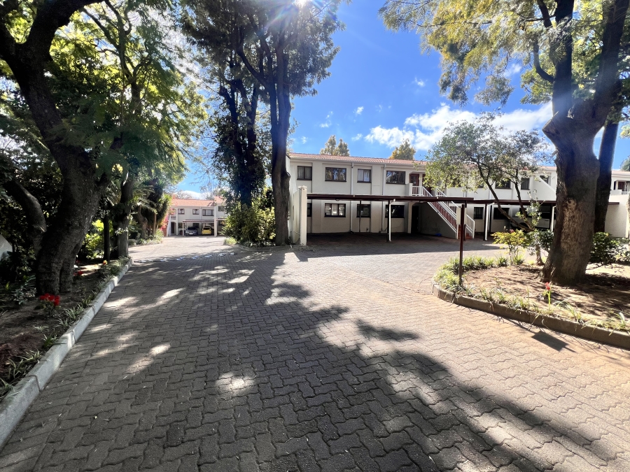 2 Bedroom Property for Sale in Sunninghill Gauteng