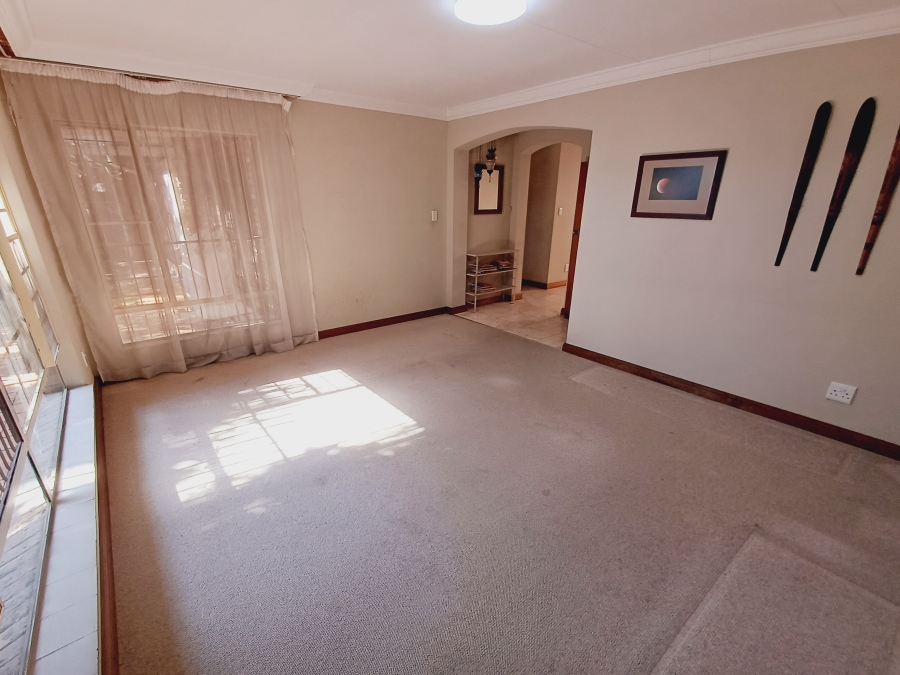3 Bedroom Property for Sale in Faerie Glen Gauteng