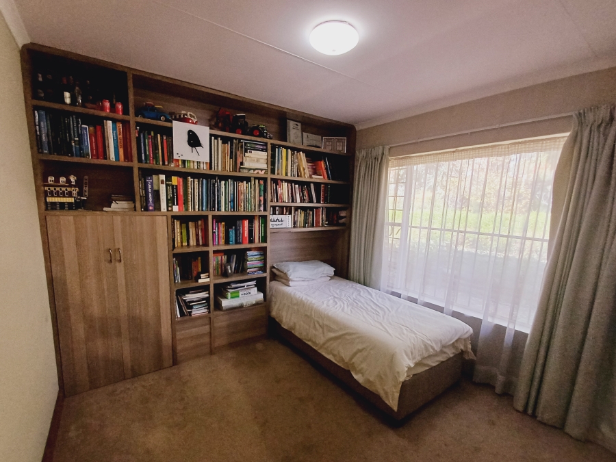3 Bedroom Property for Sale in Faerie Glen Gauteng
