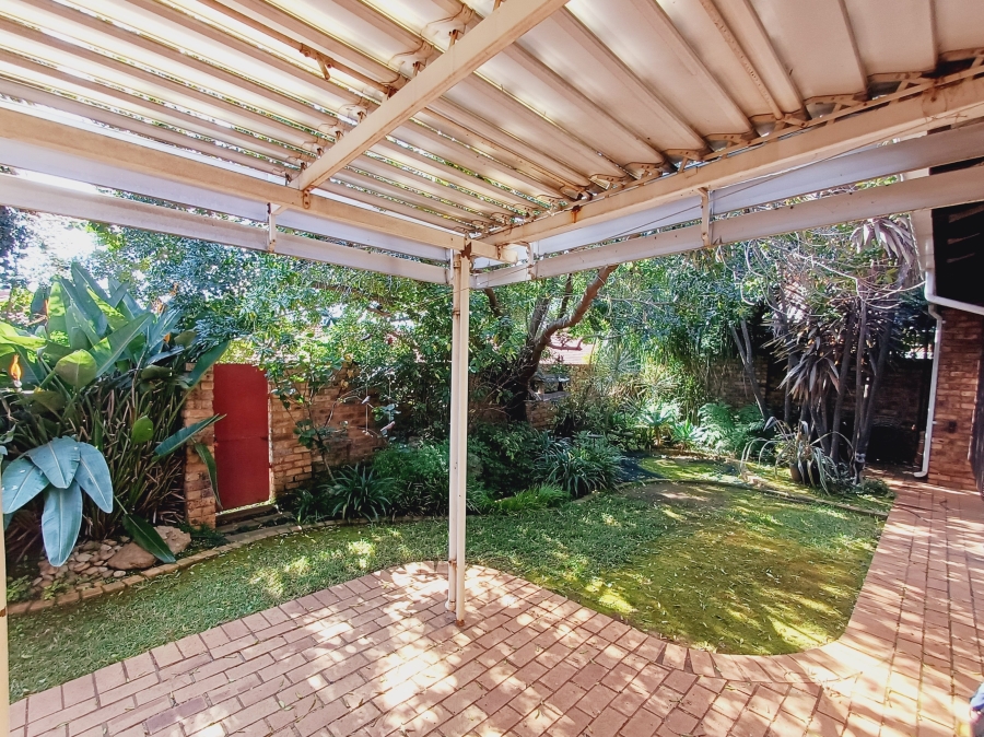 3 Bedroom Property for Sale in Faerie Glen Gauteng
