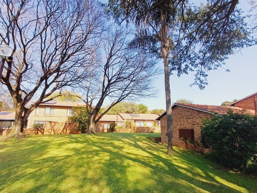 3 Bedroom Property for Sale in Faerie Glen Gauteng