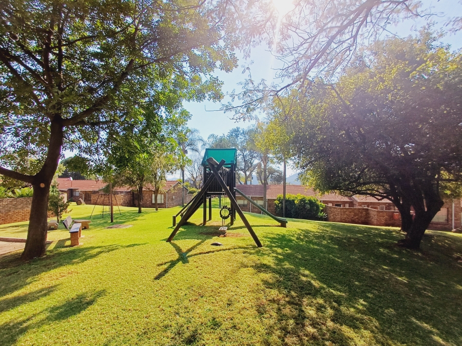 3 Bedroom Property for Sale in Faerie Glen Gauteng