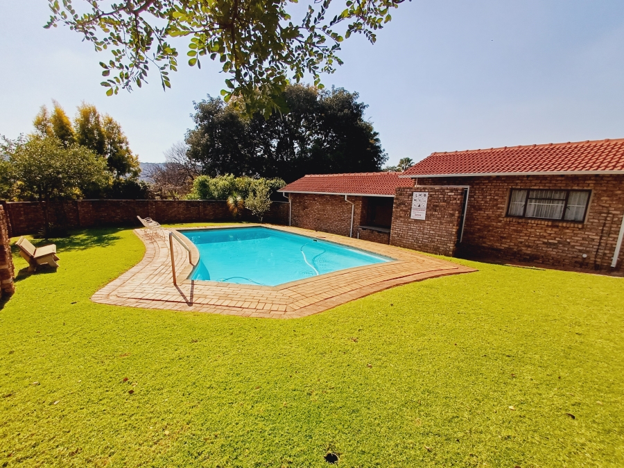 3 Bedroom Property for Sale in Faerie Glen Gauteng