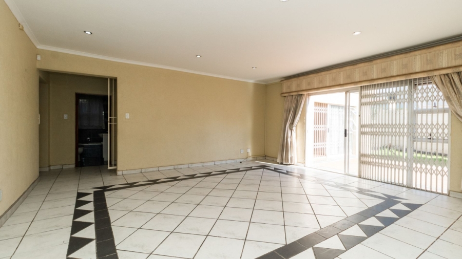 3 Bedroom Property for Sale in Edenvale Central Gauteng