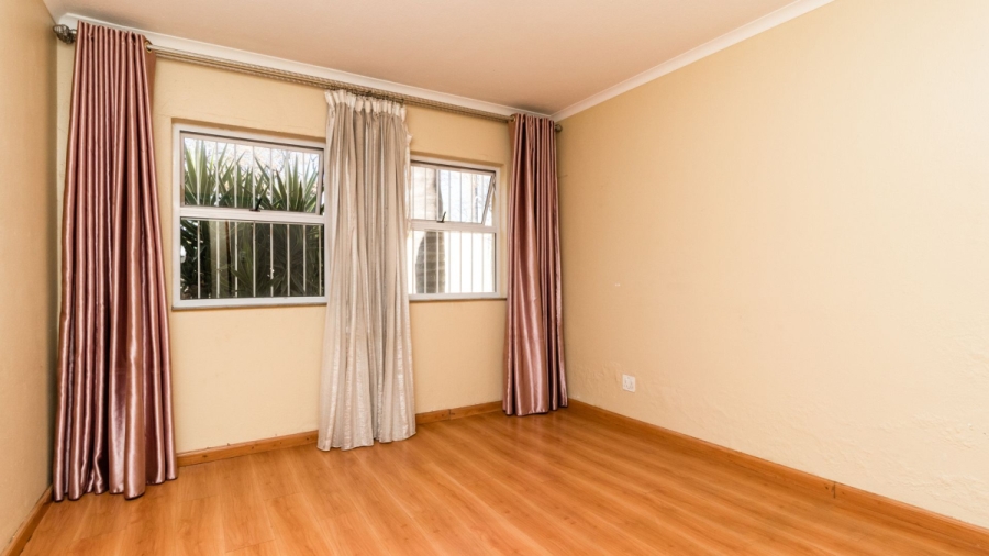 3 Bedroom Property for Sale in Edenvale Central Gauteng