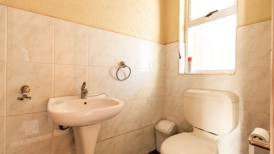 3 Bedroom Property for Sale in Edenvale Central Gauteng