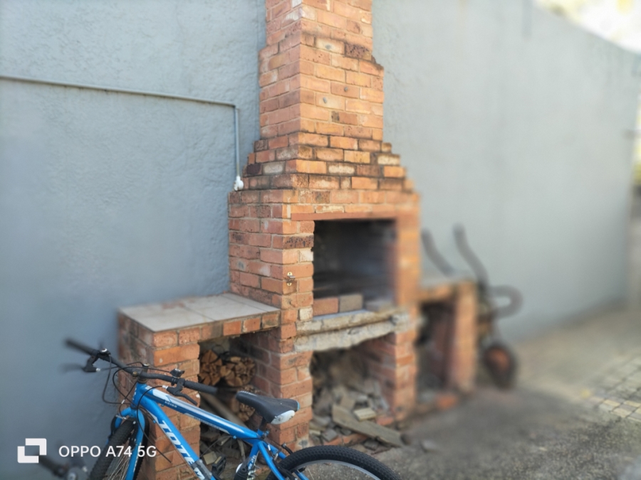 3 Bedroom Property for Sale in Harmelia Gauteng