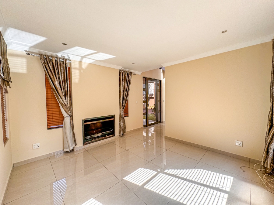 To Let 3 Bedroom Property for Rent in Willow Acres Gauteng