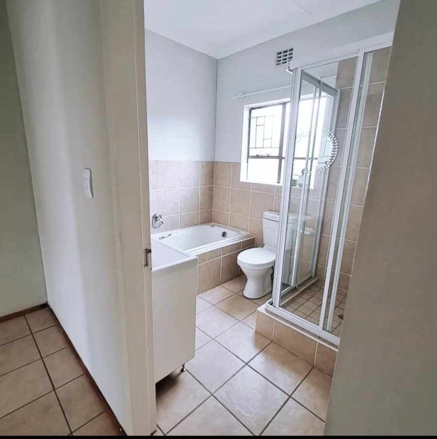To Let 2 Bedroom Property for Rent in Noordheuwel Gauteng