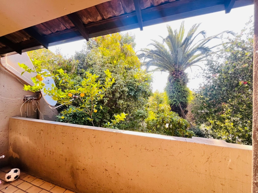 To Let 2 Bedroom Property for Rent in Sunninghill Gauteng