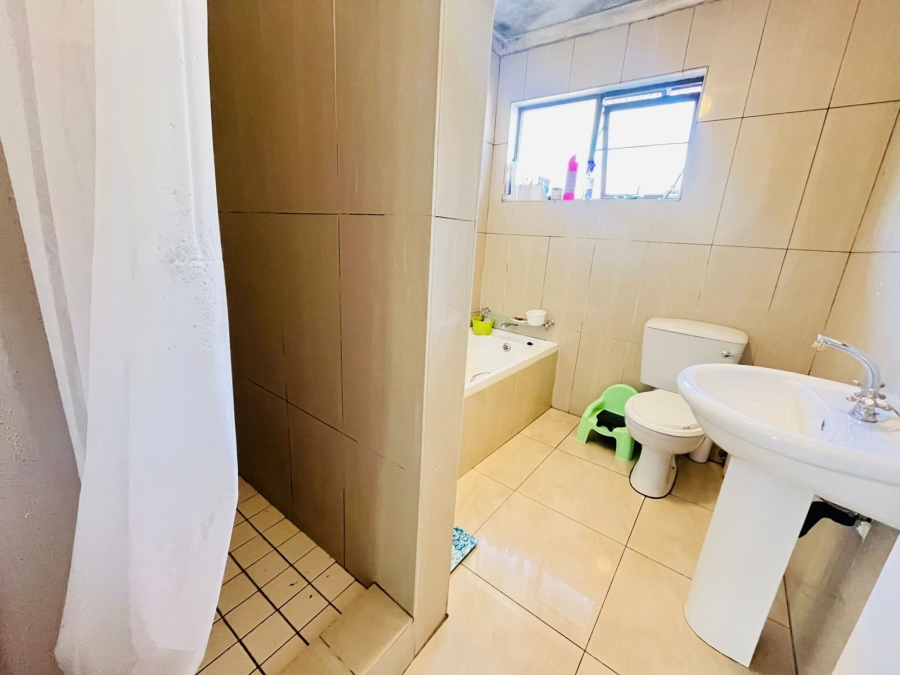 To Let 2 Bedroom Property for Rent in Sunninghill Gauteng