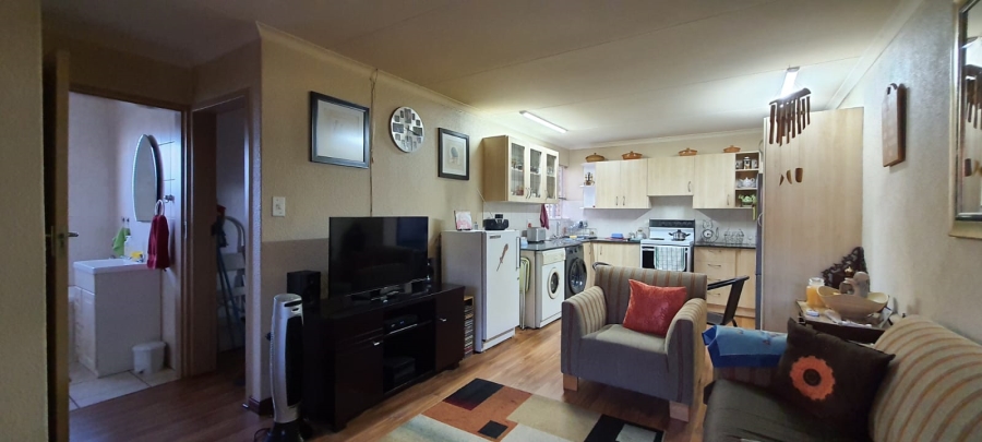 2 Bedroom Property for Sale in Groblerpark Gauteng