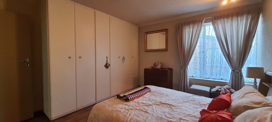 2 Bedroom Property for Sale in Groblerpark Gauteng