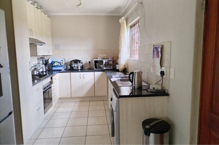 4 Bedroom Property for Sale in Noordwyk Gauteng