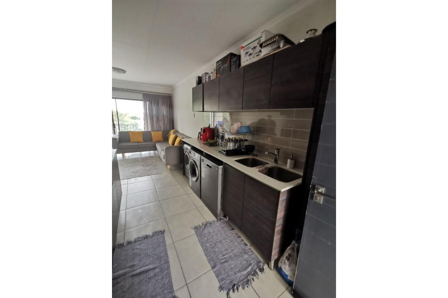 To Let 1 Bedroom Property for Rent in Olivedale Gauteng