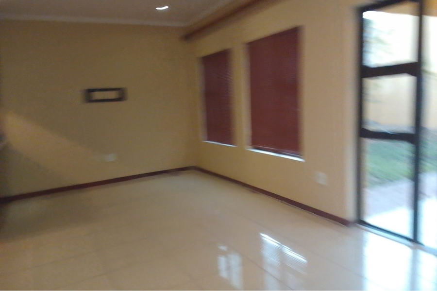 To Let 3 Bedroom Property for Rent in Kyalami Crest Estate Gauteng