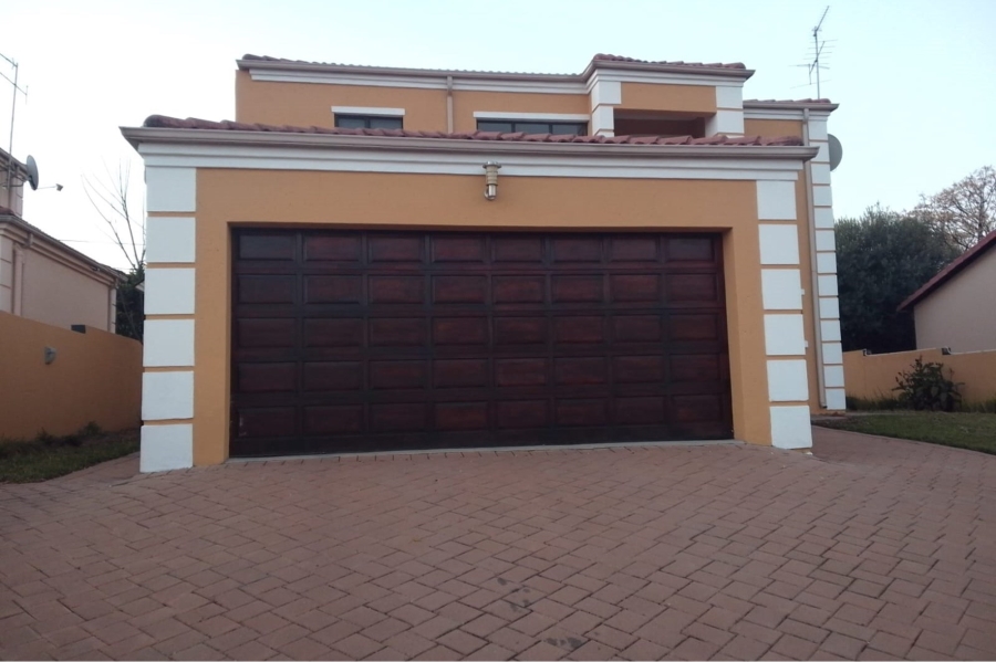 To Let 3 Bedroom Property for Rent in Kyalami Crest Estate Gauteng