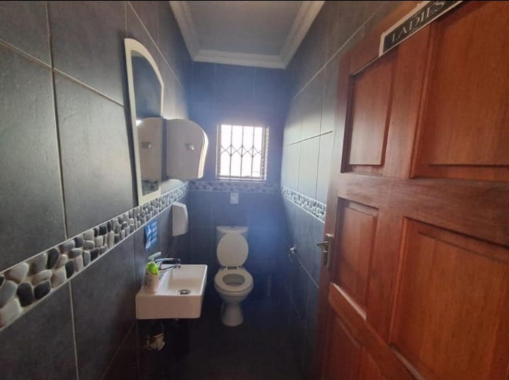5 Bedroom Property for Sale in New Redruth Gauteng