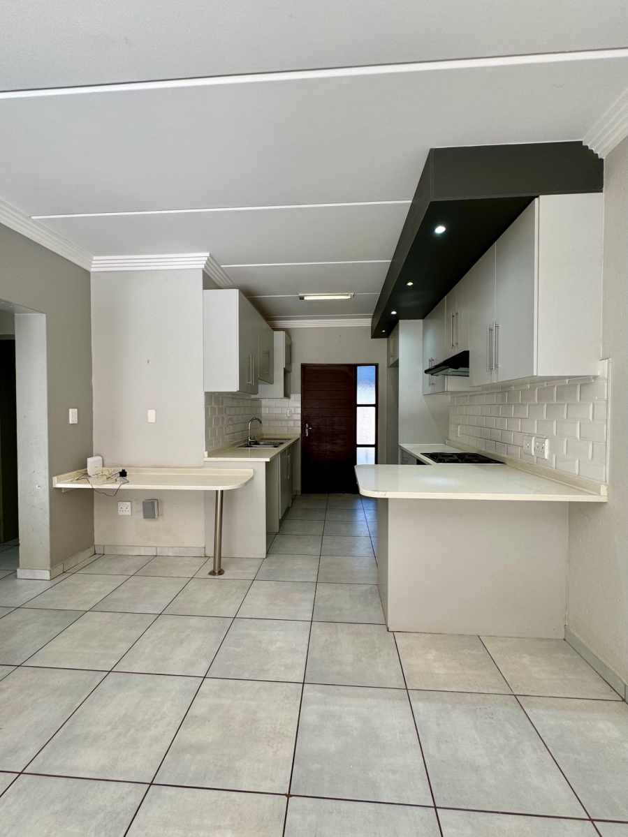 To Let 2 Bedroom Property for Rent in Eveleigh Gauteng