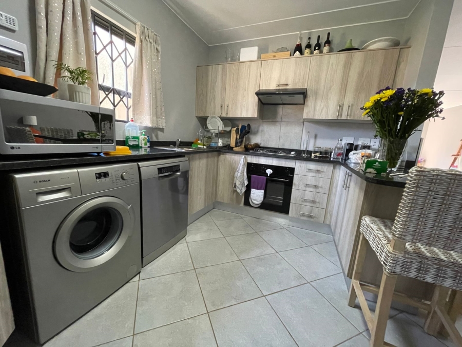 To Let 2 Bedroom Property for Rent in Norton Home Estate AH Gauteng