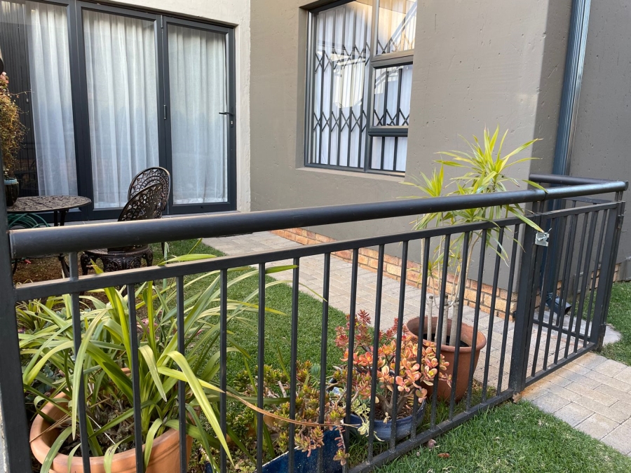 To Let 2 Bedroom Property for Rent in Norton Home Estate AH Gauteng
