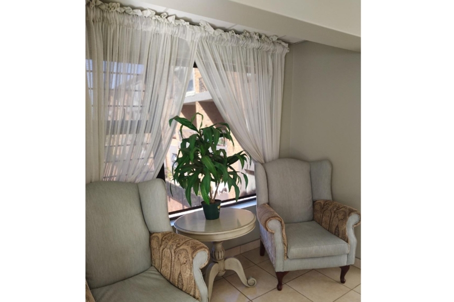 2 Bedroom Property for Sale in Featherbrooke Hills Retirement Gauteng