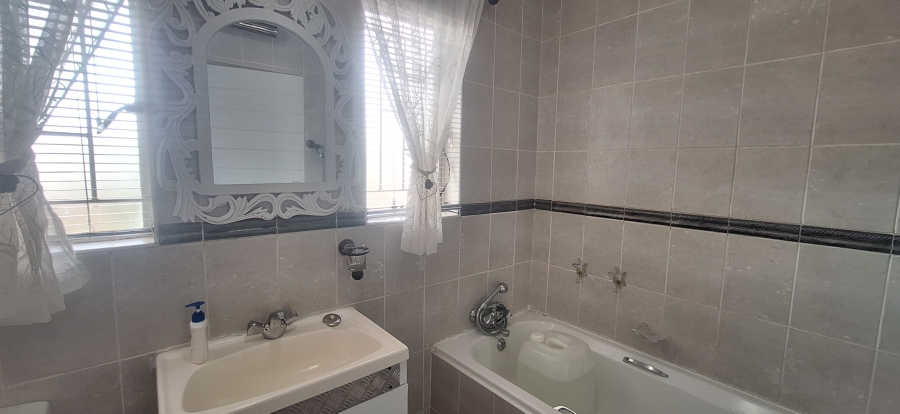 3 Bedroom Property for Sale in Krugersdorp North Gauteng
