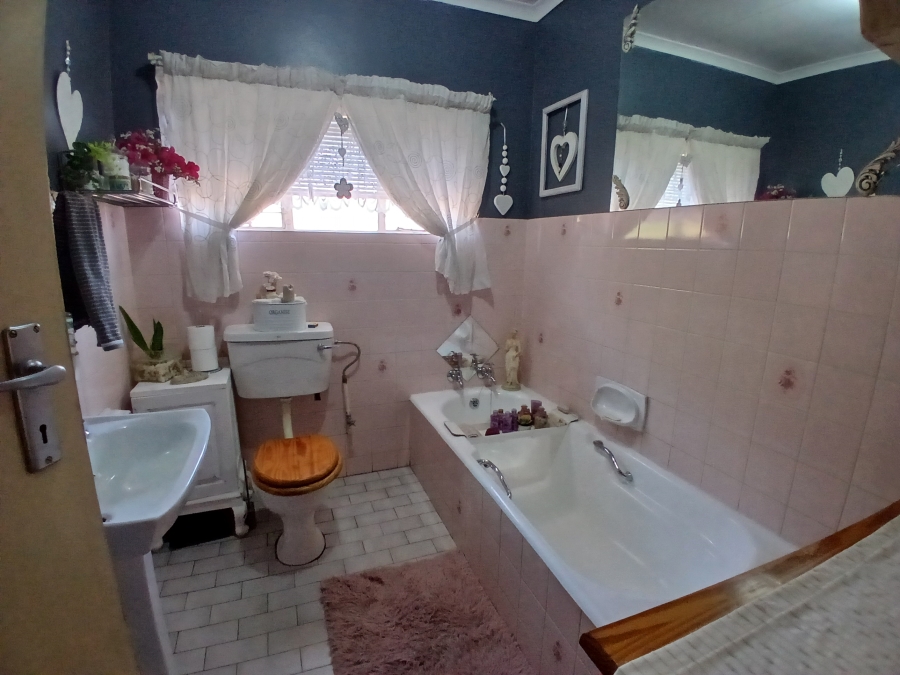 3 Bedroom Property for Sale in Suiderberg Gauteng