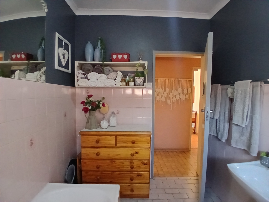 3 Bedroom Property for Sale in Suiderberg Gauteng