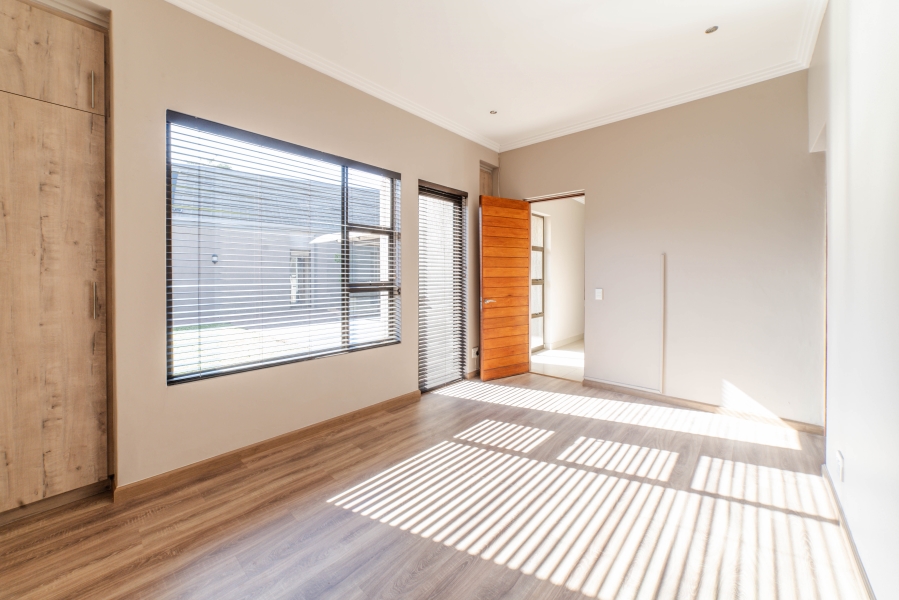 4 Bedroom Property for Sale in Serengeti Lifestyle Estate Gauteng