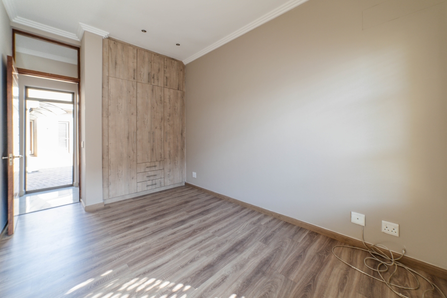 4 Bedroom Property for Sale in Serengeti Lifestyle Estate Gauteng
