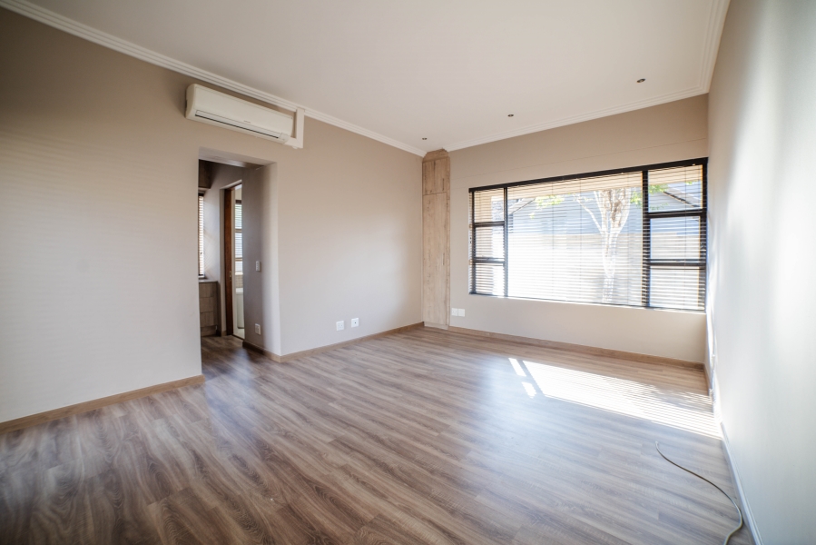 4 Bedroom Property for Sale in Serengeti Lifestyle Estate Gauteng