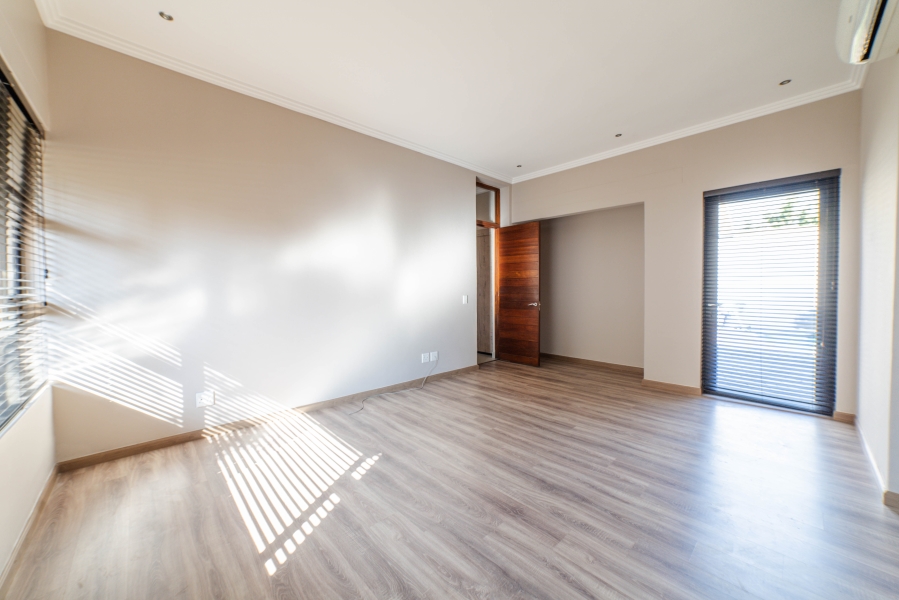 4 Bedroom Property for Sale in Serengeti Lifestyle Estate Gauteng