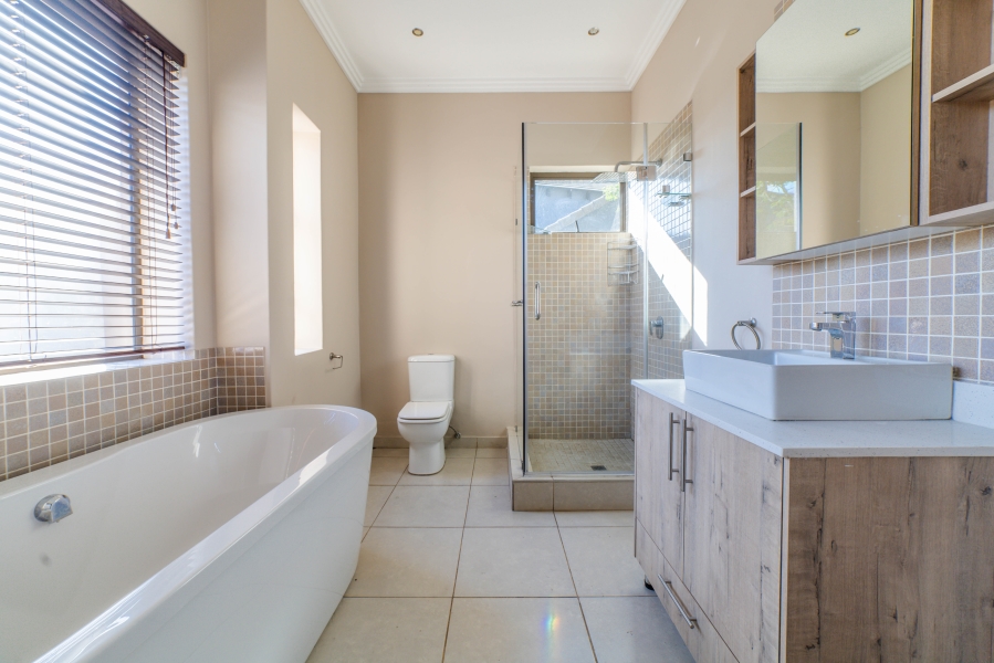 4 Bedroom Property for Sale in Serengeti Lifestyle Estate Gauteng