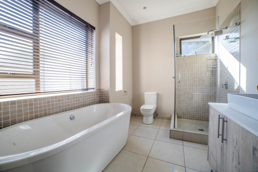 4 Bedroom Property for Sale in Serengeti Lifestyle Estate Gauteng