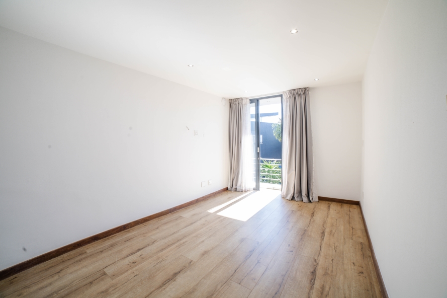 5 Bedroom Property for Sale in Glen Eagle Estate Gauteng