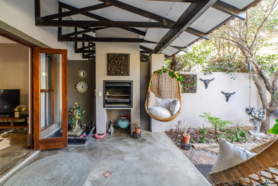 To Let 2 Bedroom Property for Rent in Fourways Gauteng