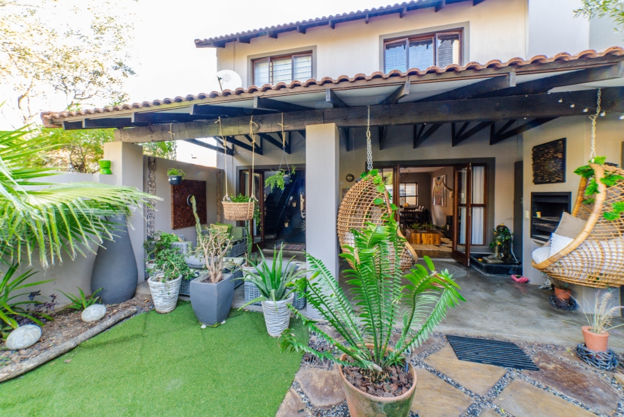 To Let 2 Bedroom Property for Rent in Fourways Gauteng