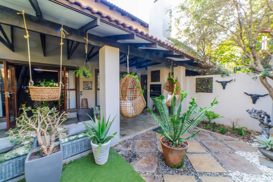 To Let 2 Bedroom Property for Rent in Fourways Gauteng